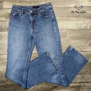 Womyn Straight Leg Jeans Size 2